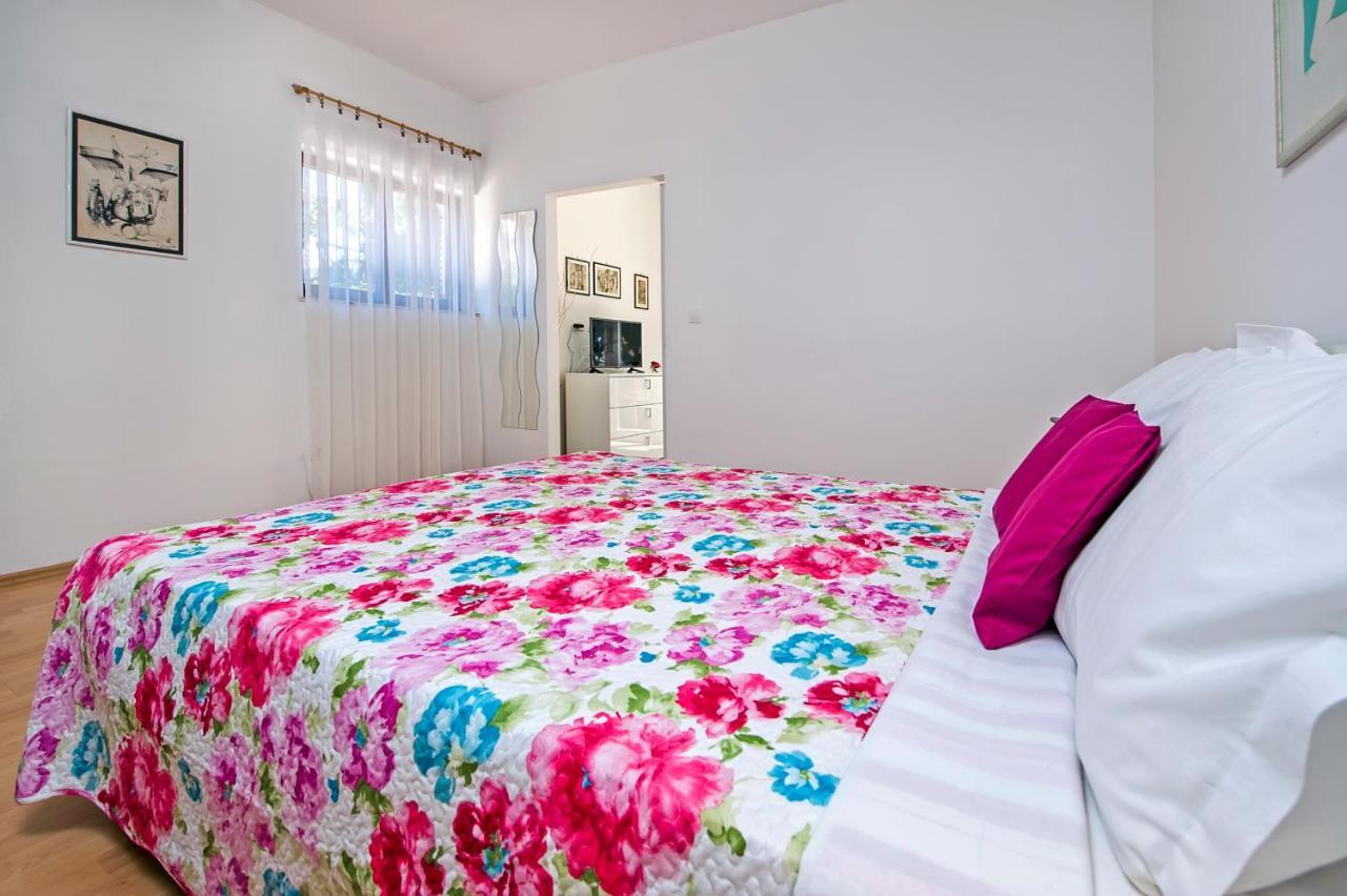 Apartmani&Soba Mimi Rovinj Luaran gambar